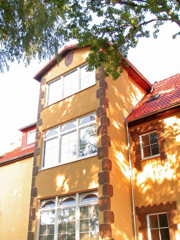 Ostsee-Rittergut-Ruegen Mit Binzhotel & Ordenskapelle & Romantikgut ภายนอก รูปภาพ